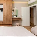 Luxurious Dreamy Seaside Apartment
